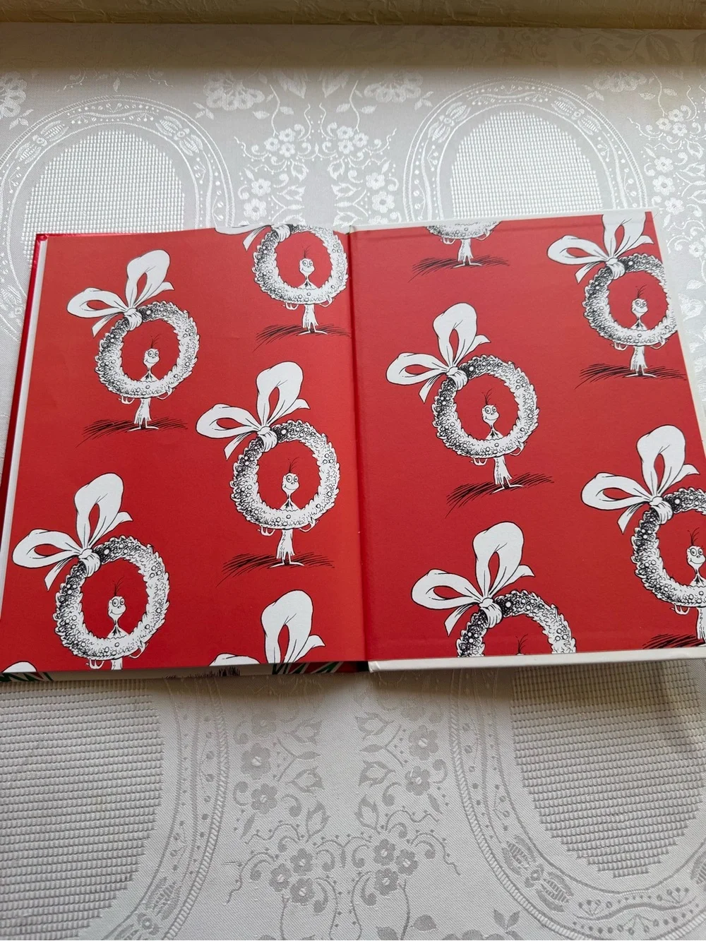 Dr. Seuss How The Grinch Stole Christmas Hard Cover Illustrated Red/Green/White